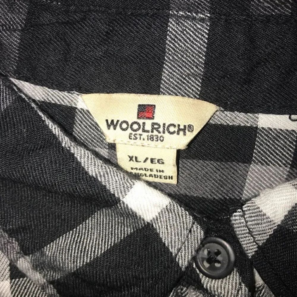 Woolrich Buttonfront Shirt: 100% Raylon - Picture 2 of 5